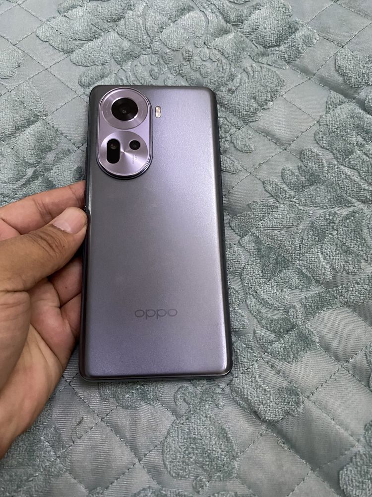 Oppo reno. 11.  5G
