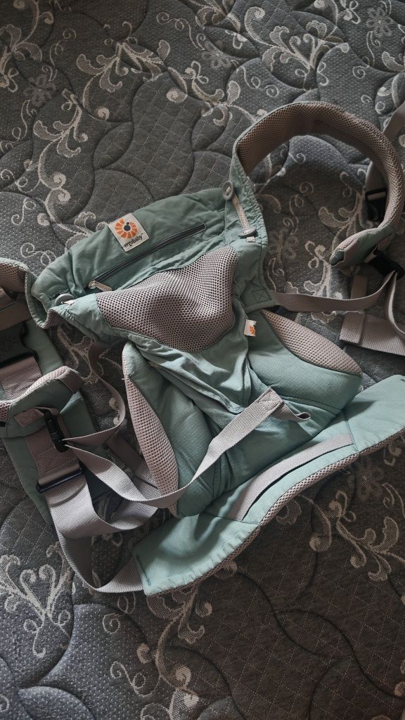 Продам эргорюкзак Ergobaby