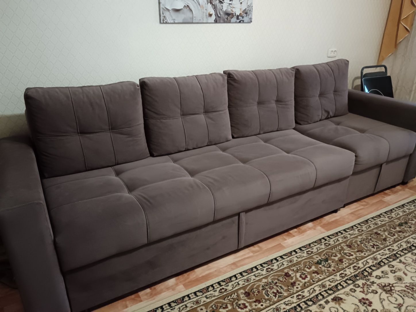 Продам диван в хорошем состоянии