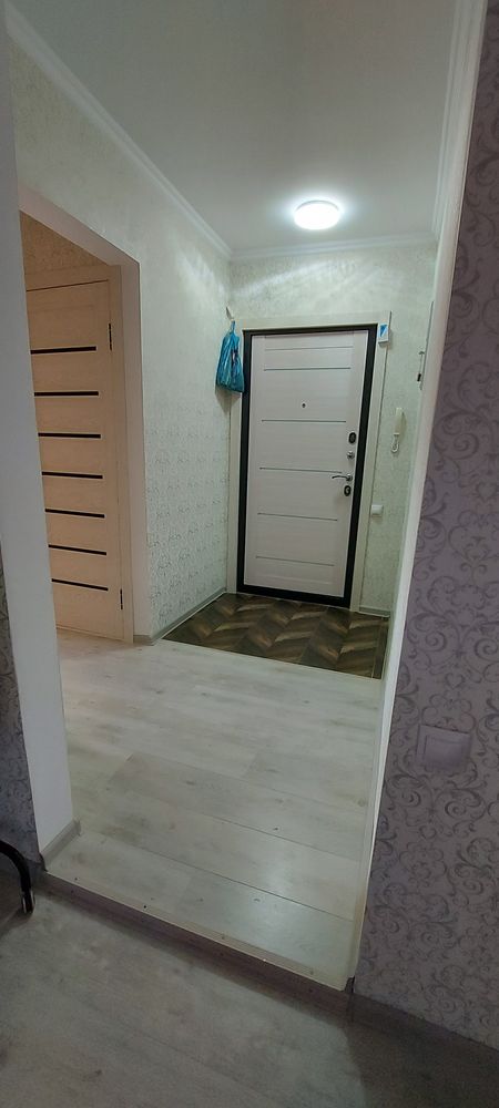 Продам 5 комнатную квартиру