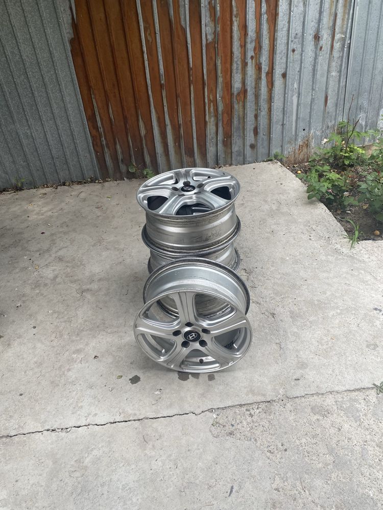 Продаю диски R16 Hyundai (оригинал)