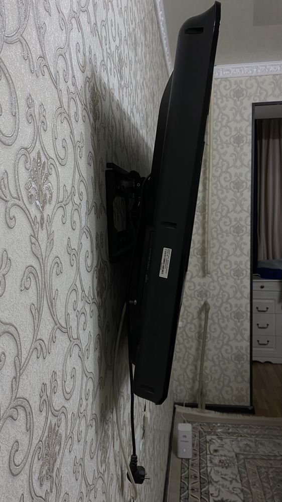 Продам телевизор