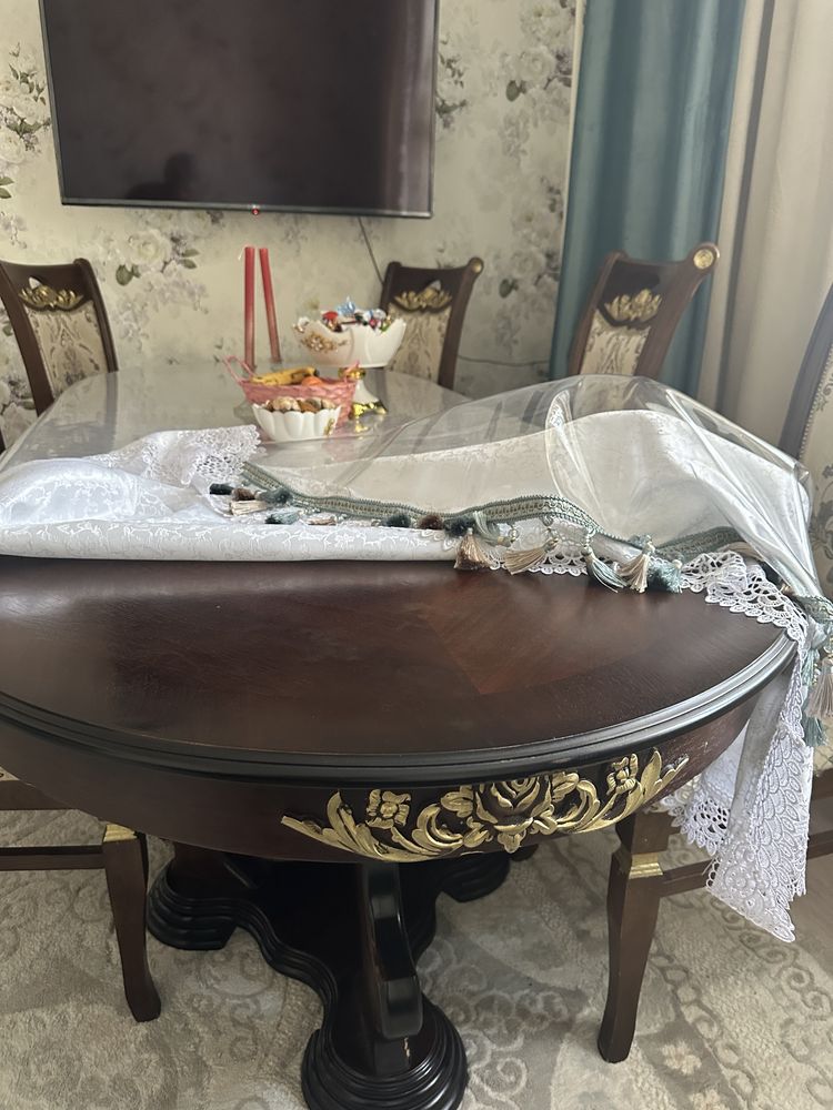 Стол и стулья натуральное дерево