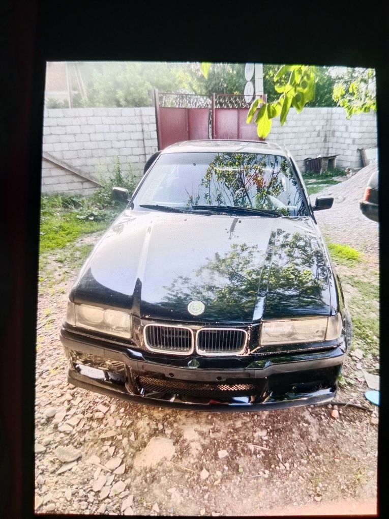 Продам бмв318-800тысяч