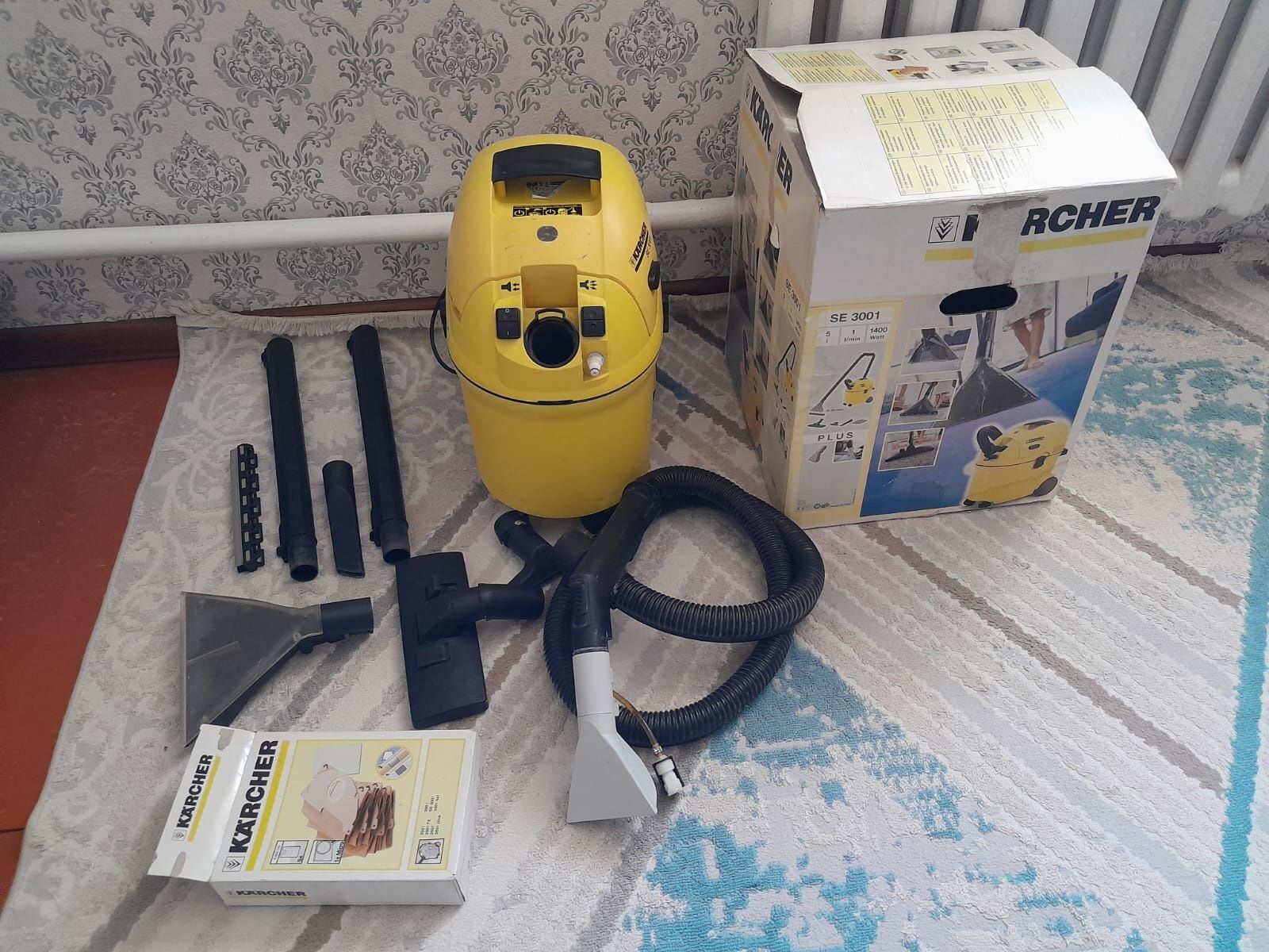 Моющий пылесос Karcher для химчистки мягкой мебели автохимчистка