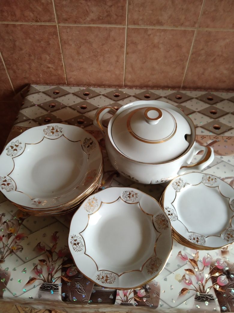Продам сервис для 6 ти персон.