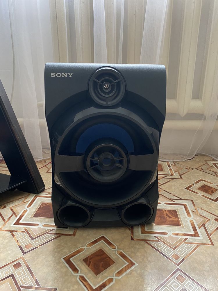 Продам музыкальный центр Sony