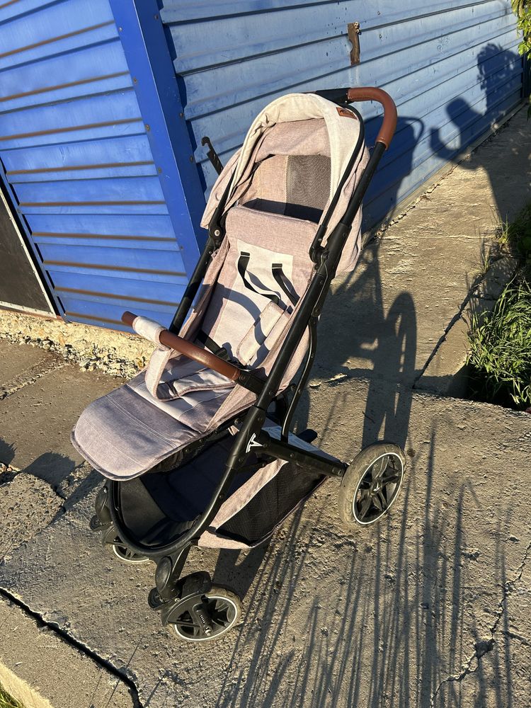 Продам детскую коляску Teknum