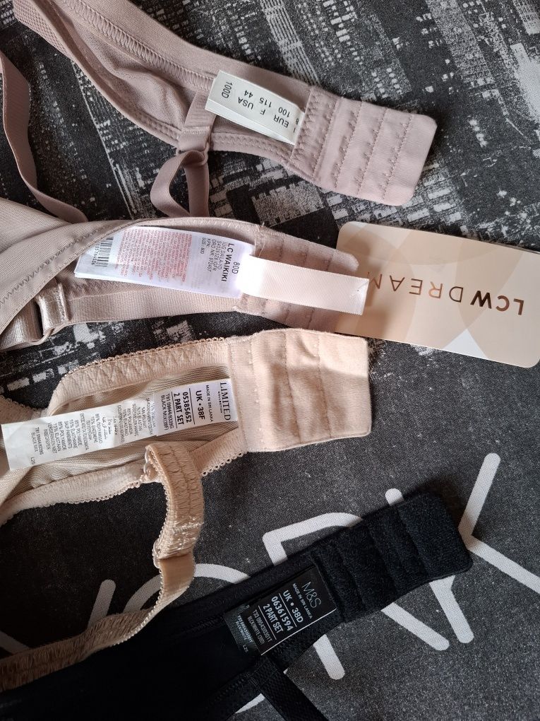 Бюстгальтеры M&S,Вайкики, чашка D и F