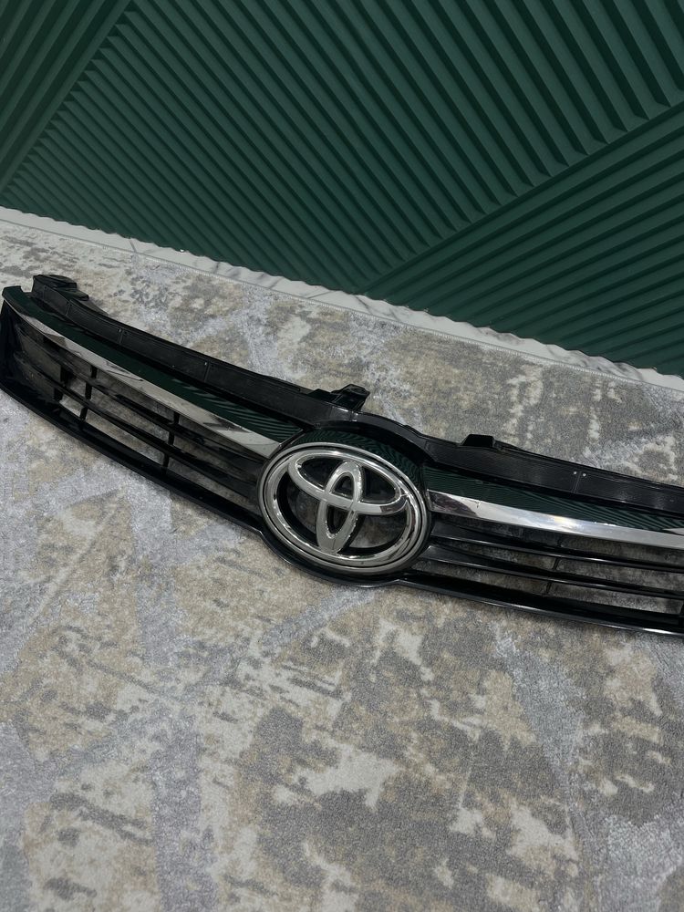 Решетка радиатора Camry 55 Камри 55