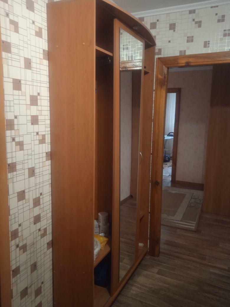 Шкаф в прихожую.