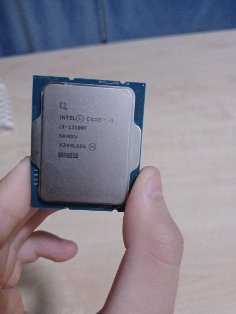 I3-13100F мощнейщий бюджетный игровой процессор в отличном состоянии