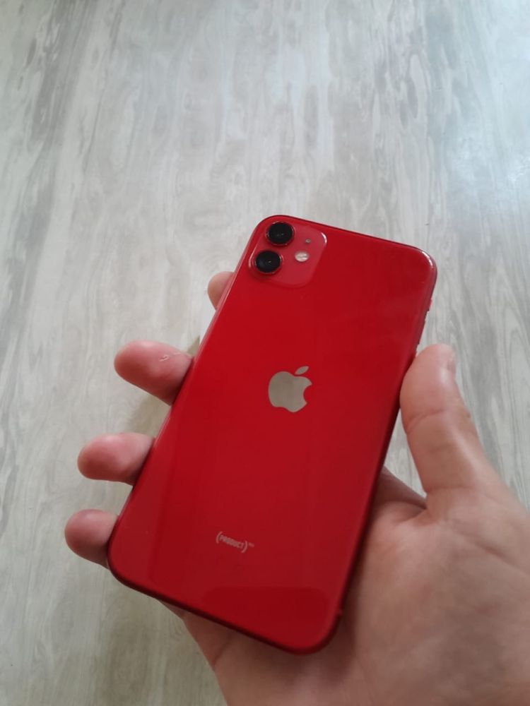 iPhone 11 на 64 гб в идеальном состоянии АКБ 83%