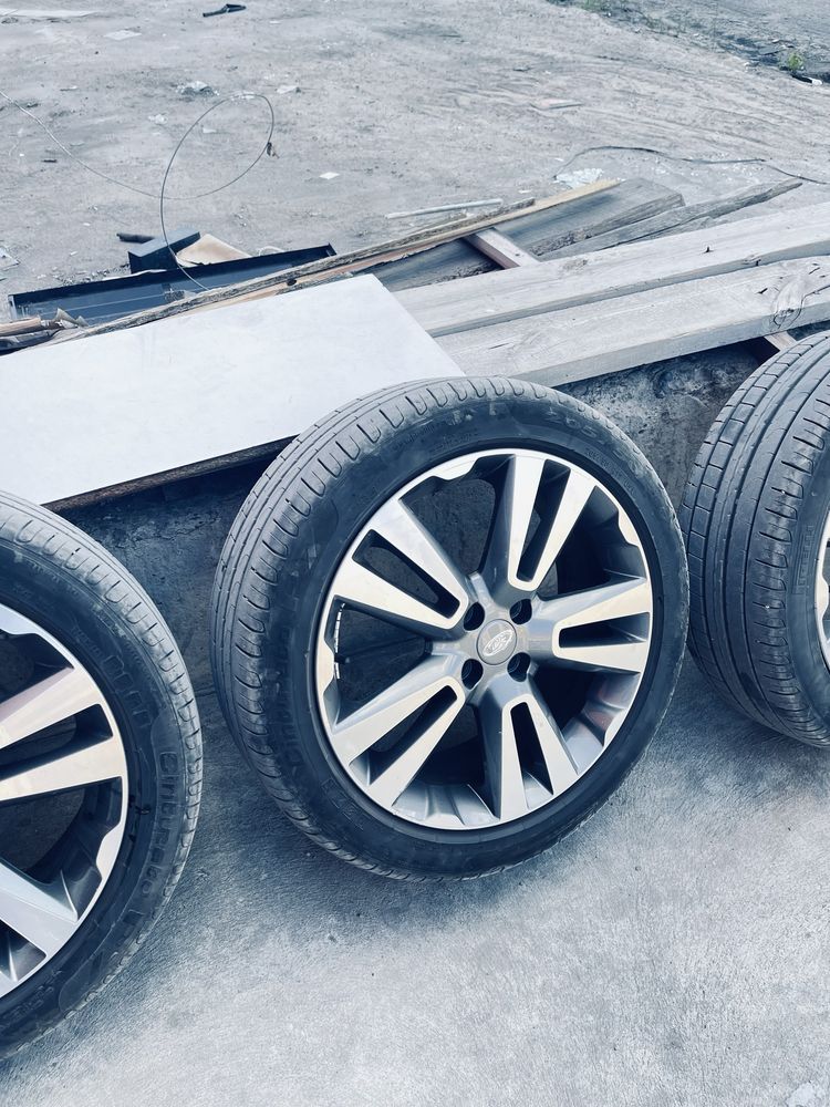 комплект резины с дисками от Lada Vesta CROSS