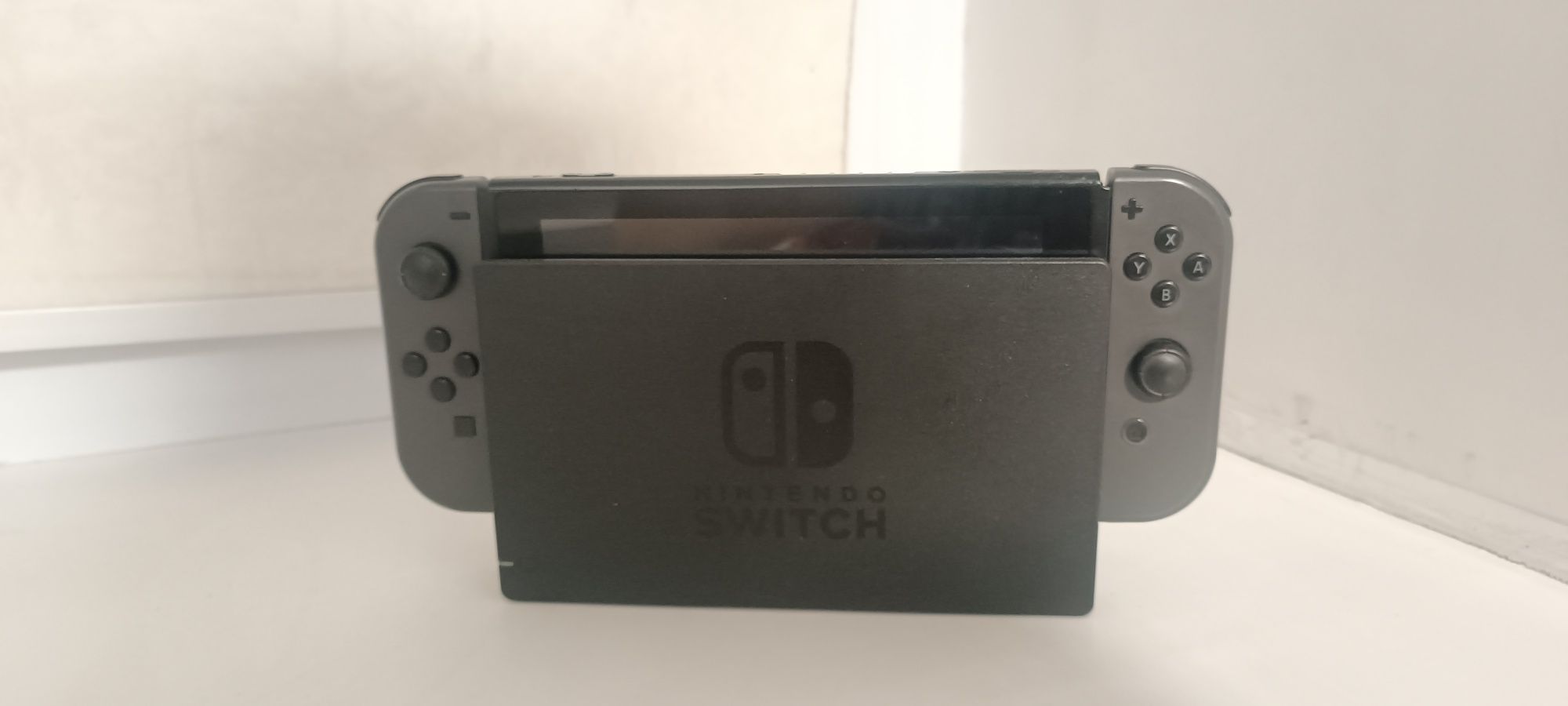 Продам нинтендо свич прошитый Nintendo switch