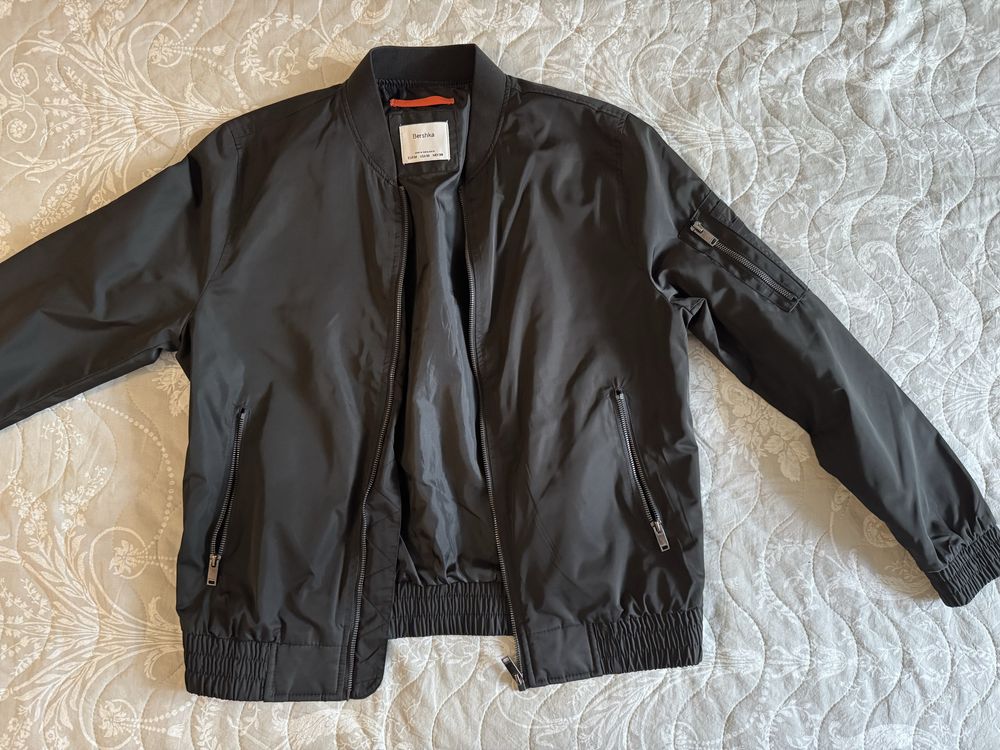 Продам мужские кофты р 48( Waikiki,  ostin)