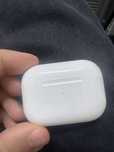 Продам Airpods pro с одним наушником