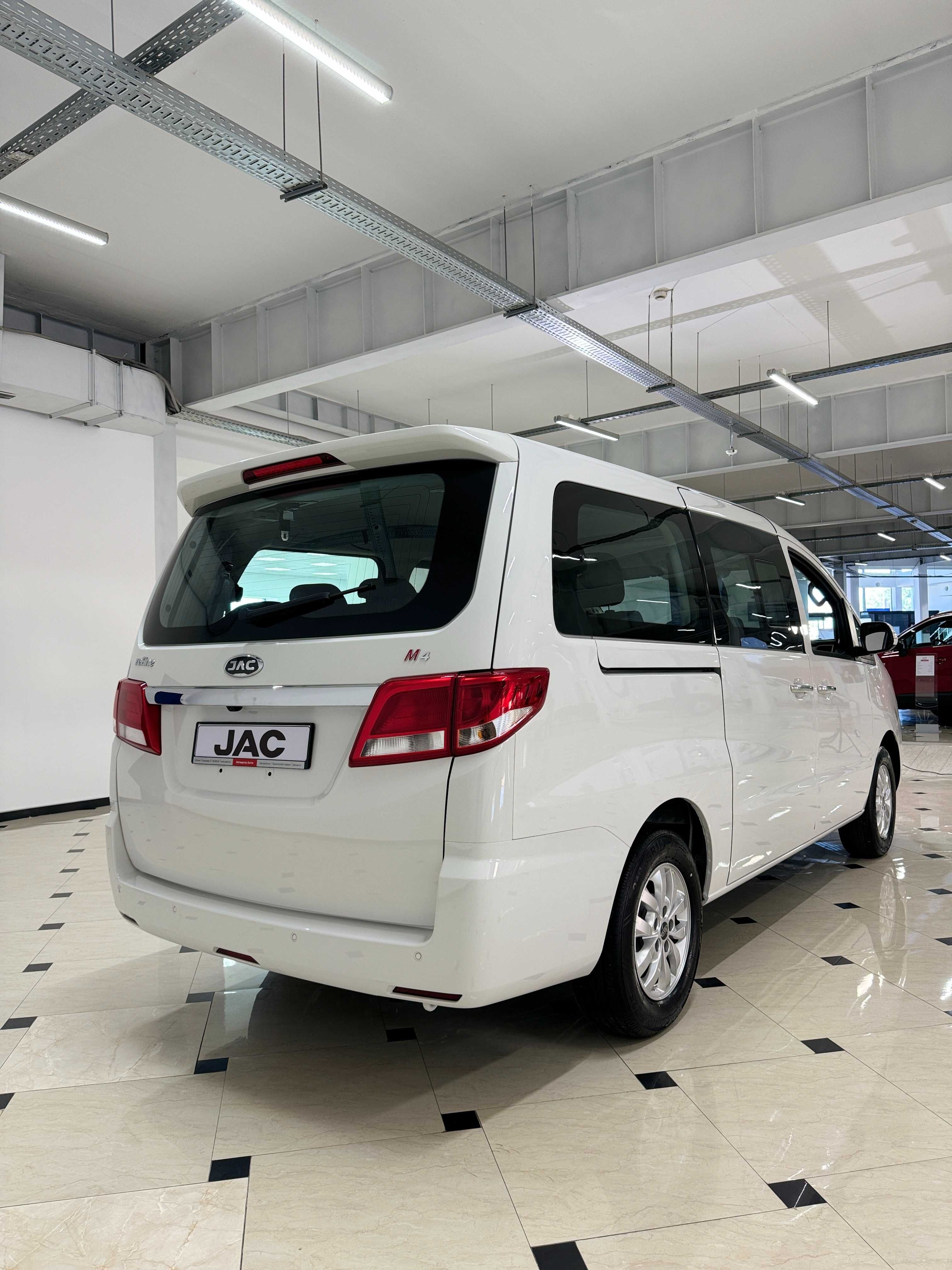 Jac M4 (refine) 2wd