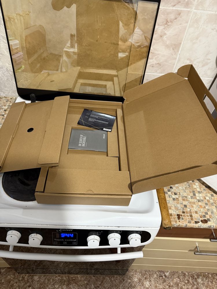 ASUS Vivobook K513EA почти не пользовался
