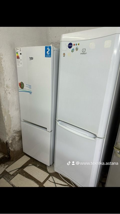 Продам холодилники в харошем состаение