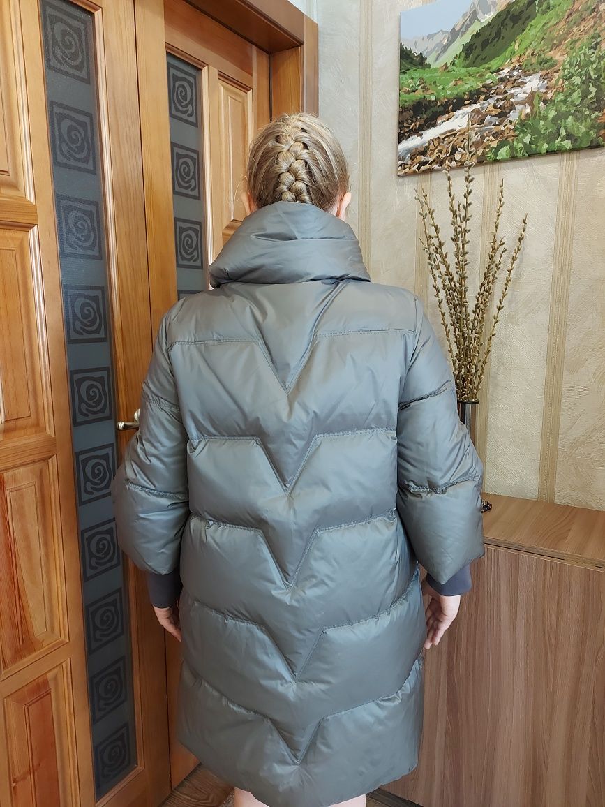 Зимний пуховик Rufuete.
