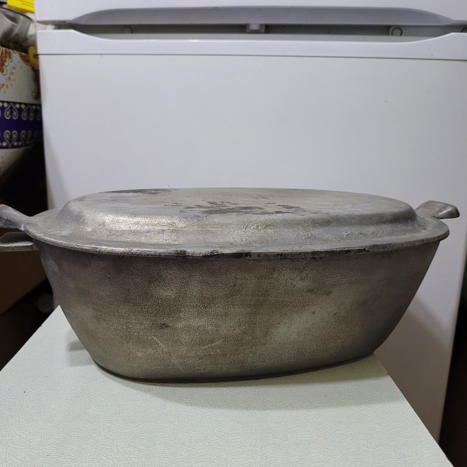 Продам казан чугунный