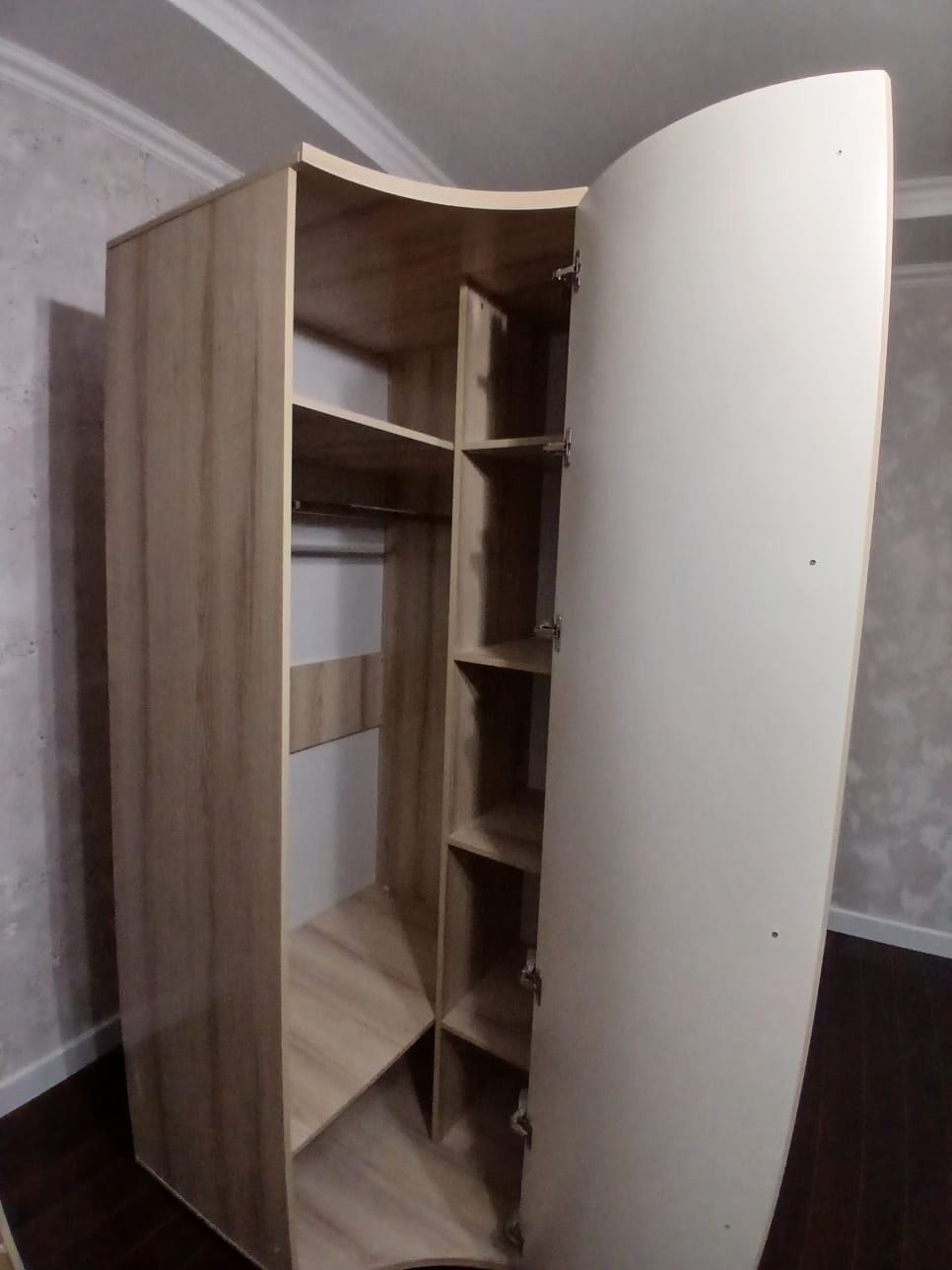 Продам шкафы и раскладной диван ,Есть доставка