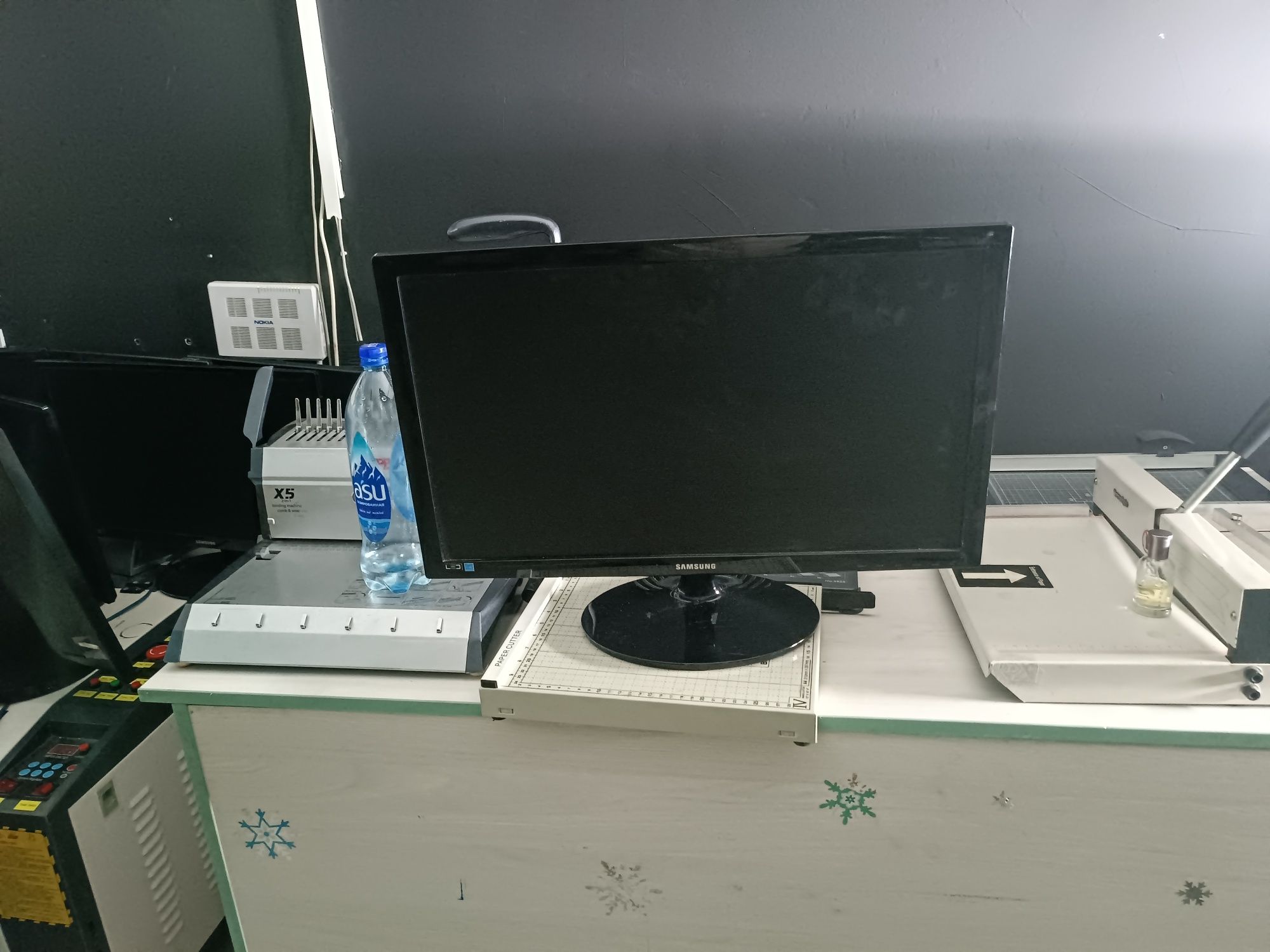 Монитор. Самсунг  LS24B300