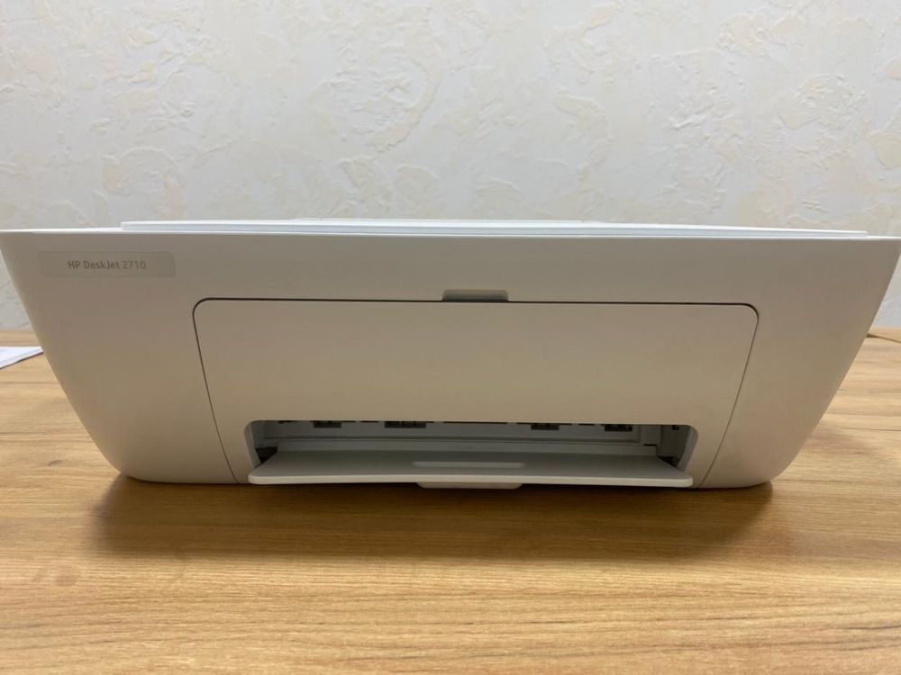 Принтер HP DeskJet 2700