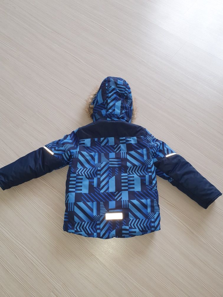 Продам зимний костюм куртка+полукомбенизон, рост 122.