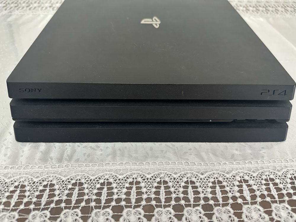 Play station 4 pro