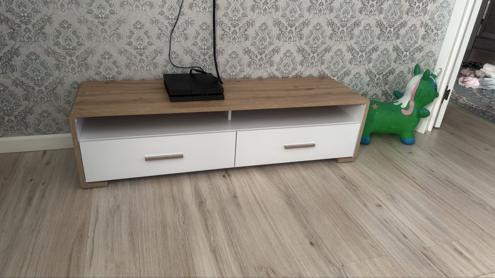 Продам тумбу под тв