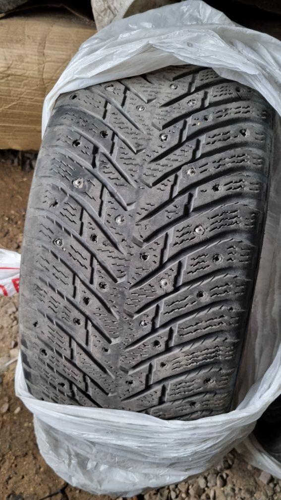 Комплект шин 245/45 R17
