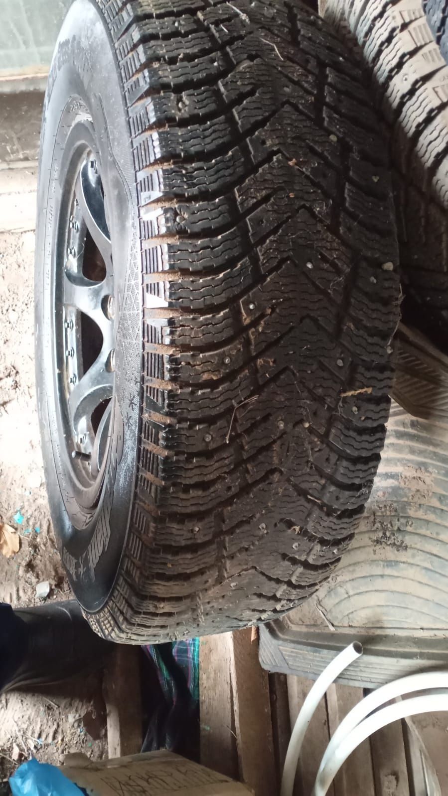245 /70/R16 диски на зимних шинах