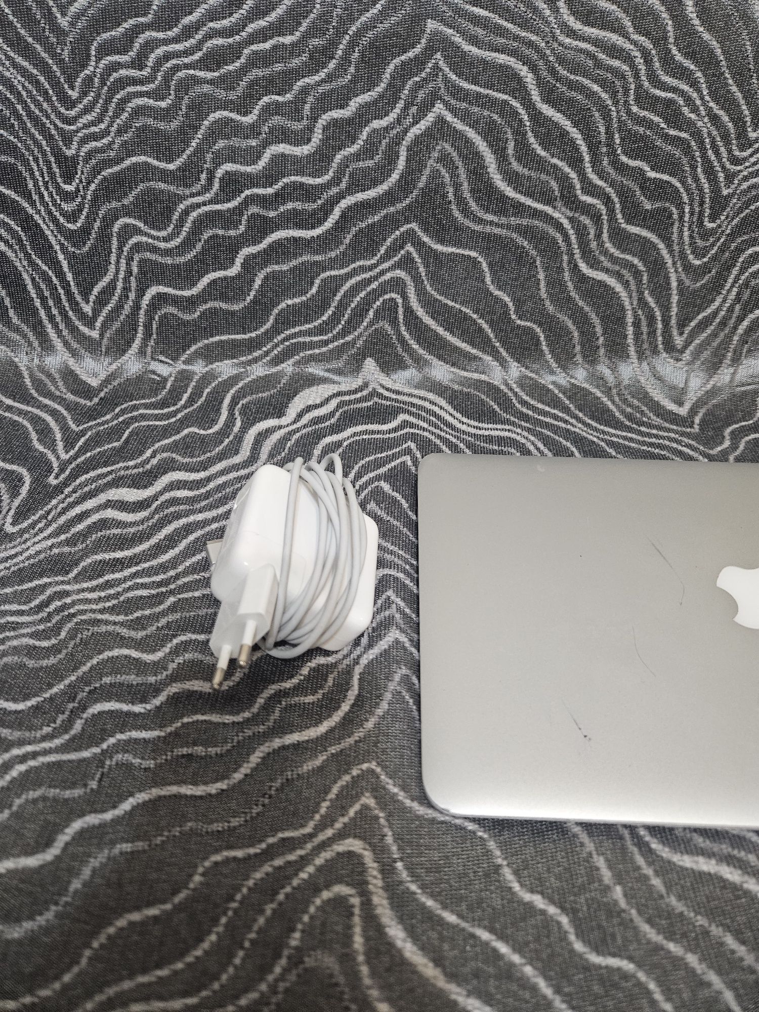 MacBook air 2015г