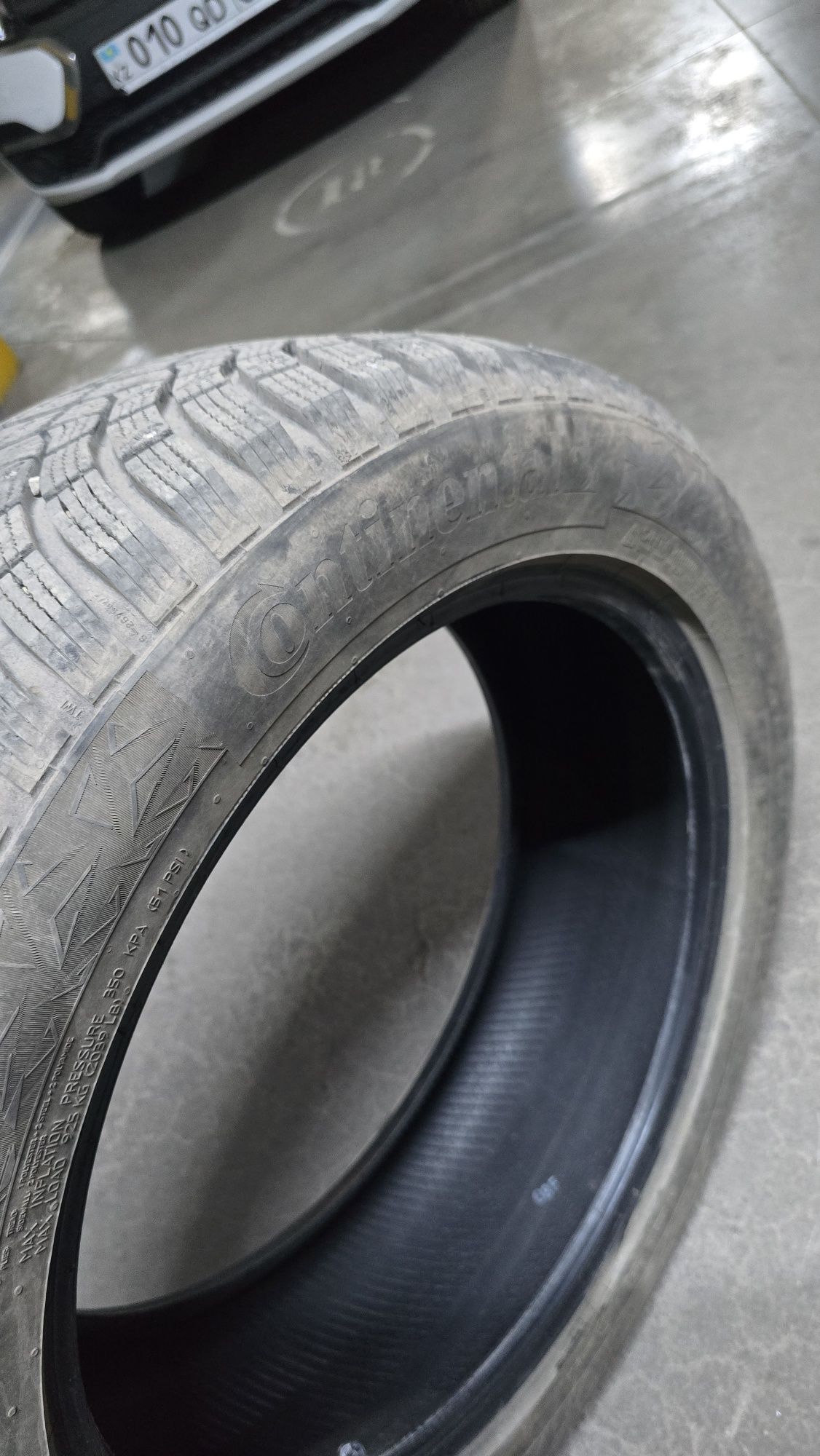 Продам зимние шины Continental Ice Contact 3