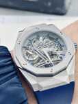 Часы HUBLOT Новый