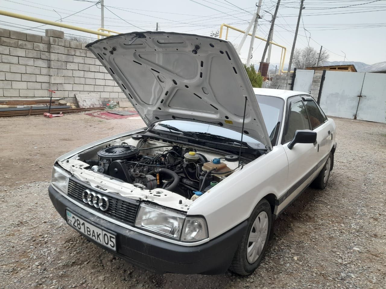 Продам Audi 80 B3 в отличном состоянии, 1.8 бензин, люк