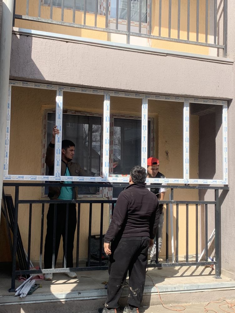 Пластиковые окна двери перегородки Алюминиевые двери пластиковые двери