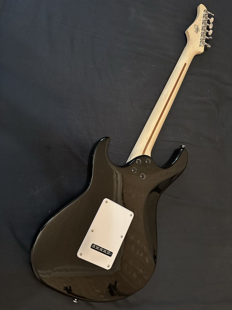 электрогитара cort g110