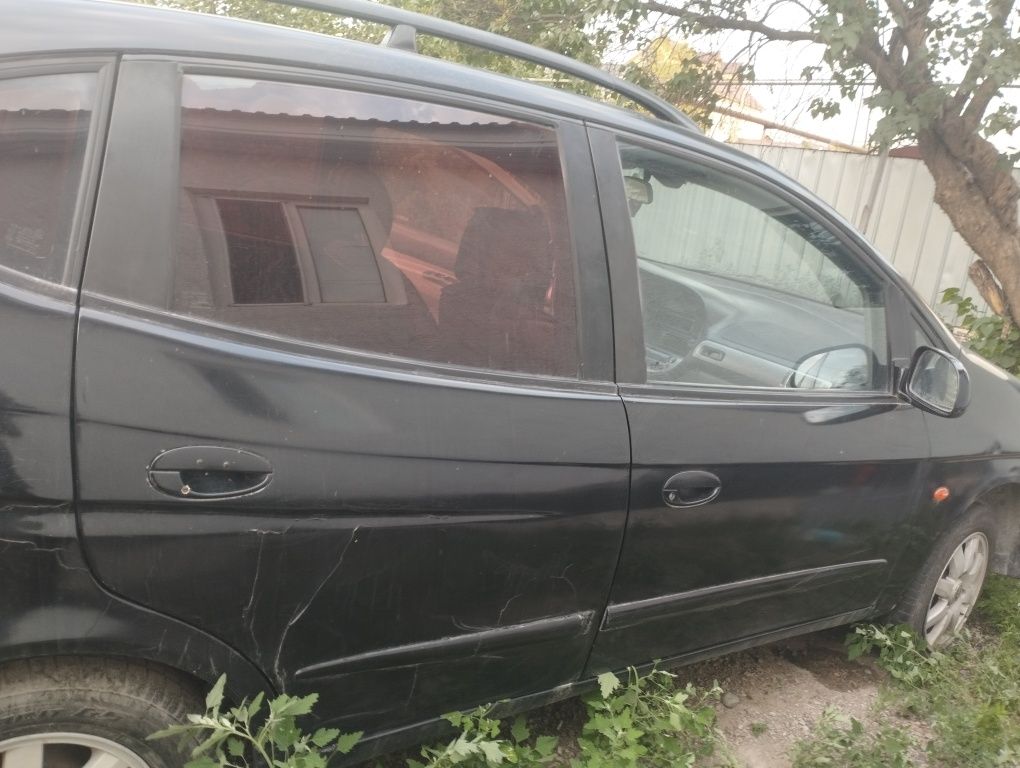 Продам автомобиль Chevrolet rezzo