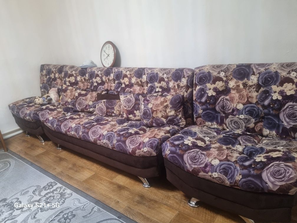 Продам срочно диван