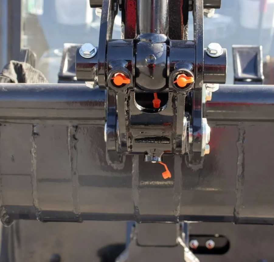 Мини-экскаватор Hightop HT20 (Kubota D902)