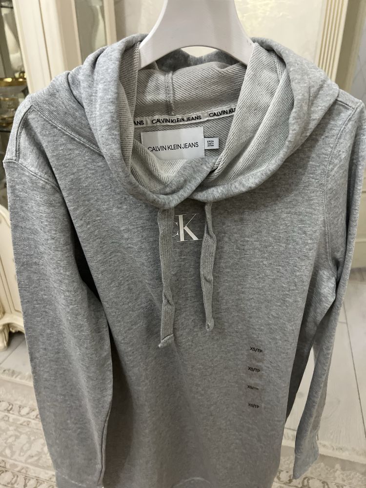 Новое платье от Calvin Klein
