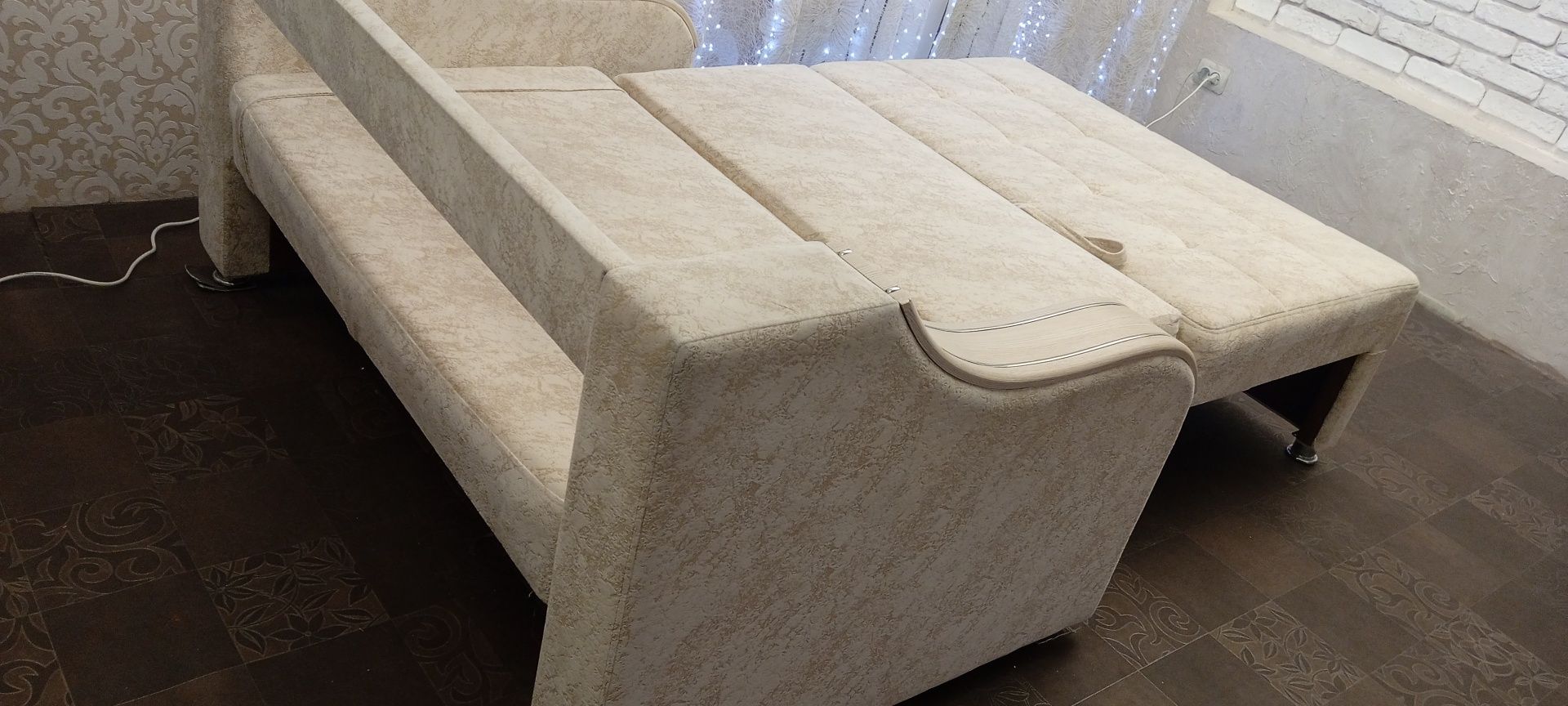Продам раскладной диванчик, 1.5 м ширина