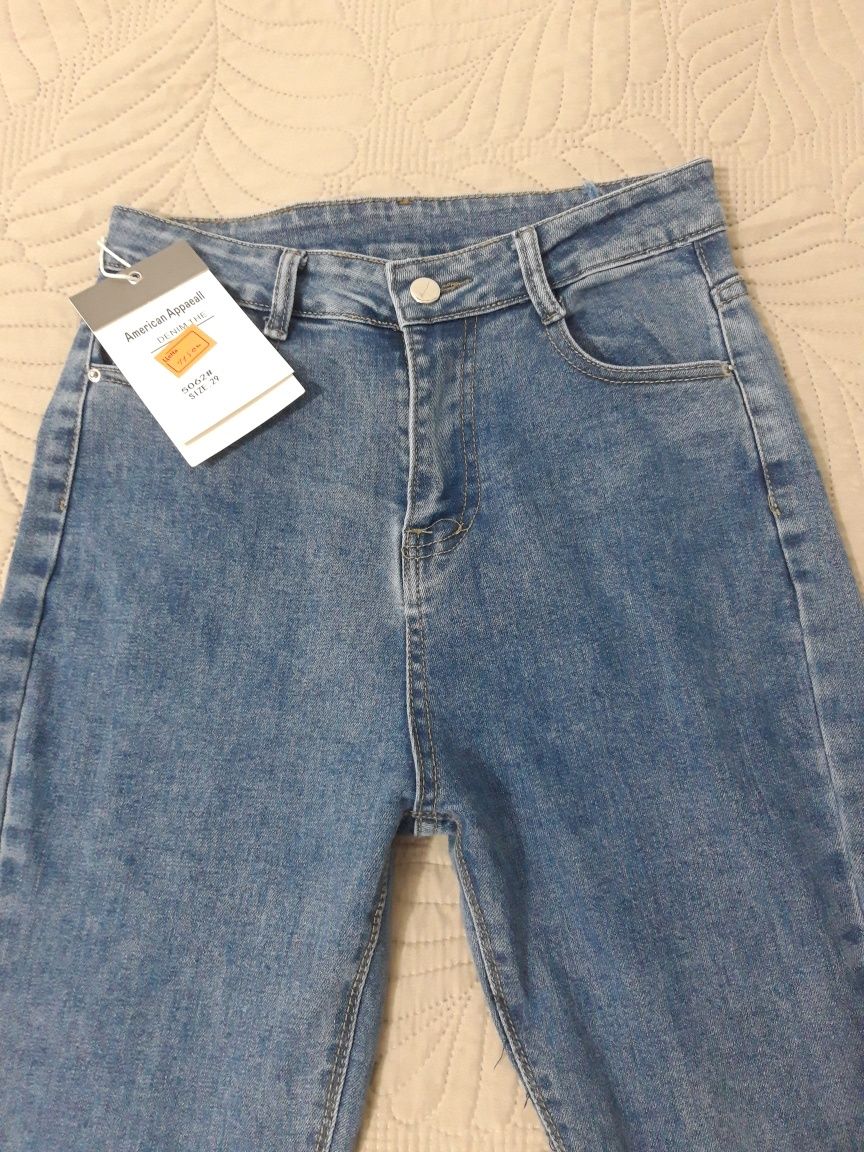 Продам новые  женские джинсы 44-46 размер.