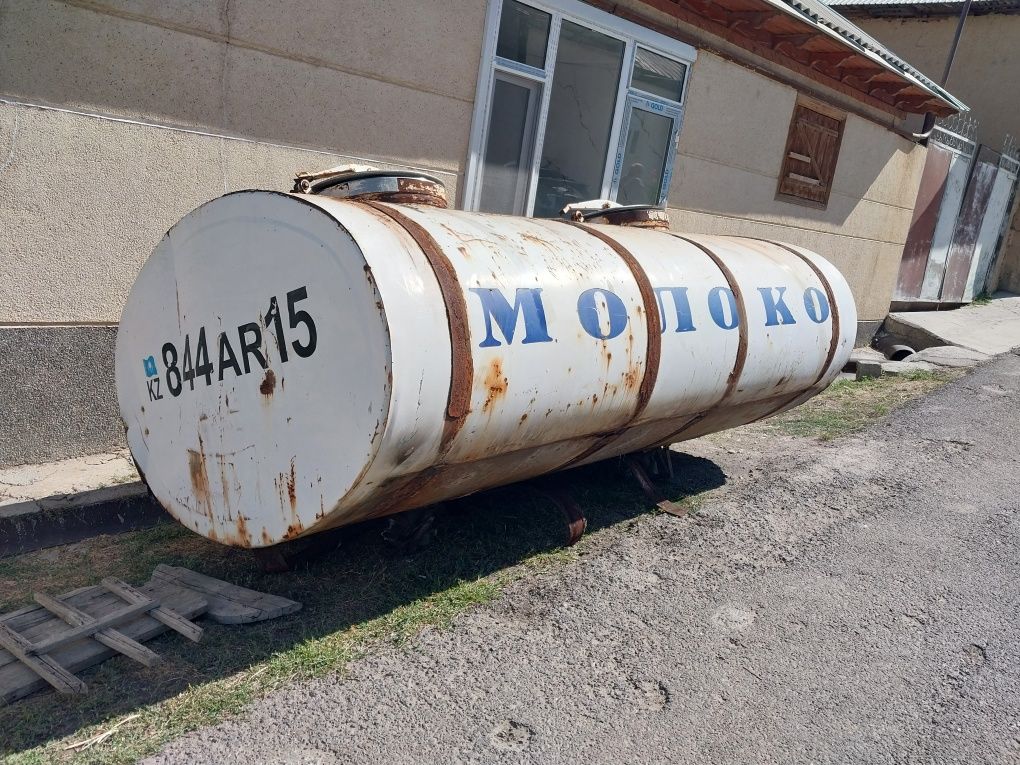 Продается бочка алюминий  под воду или молоко 2 тонна