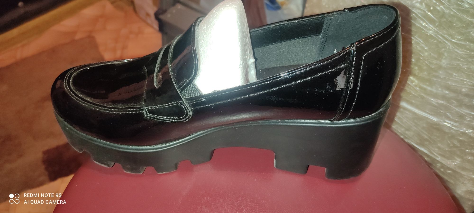 Продам женские лоферы