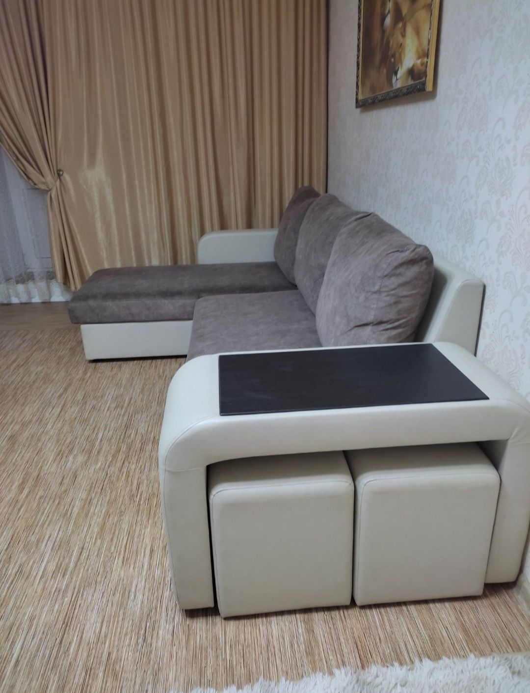 Диван угловой продам