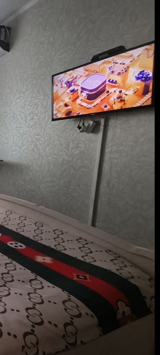 Телевизор Самсунг +приставка Смарт